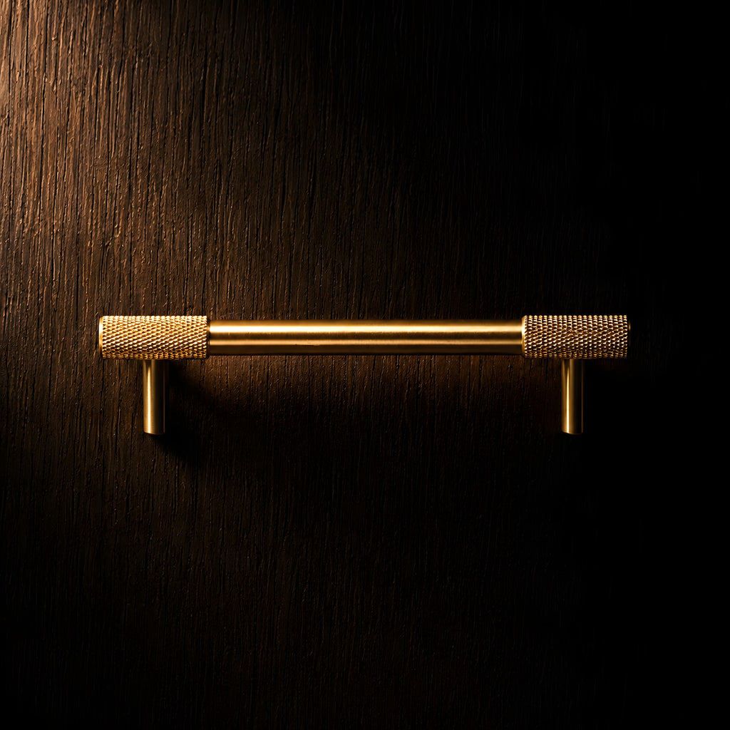 knurled bar pull brushed brass 128mm