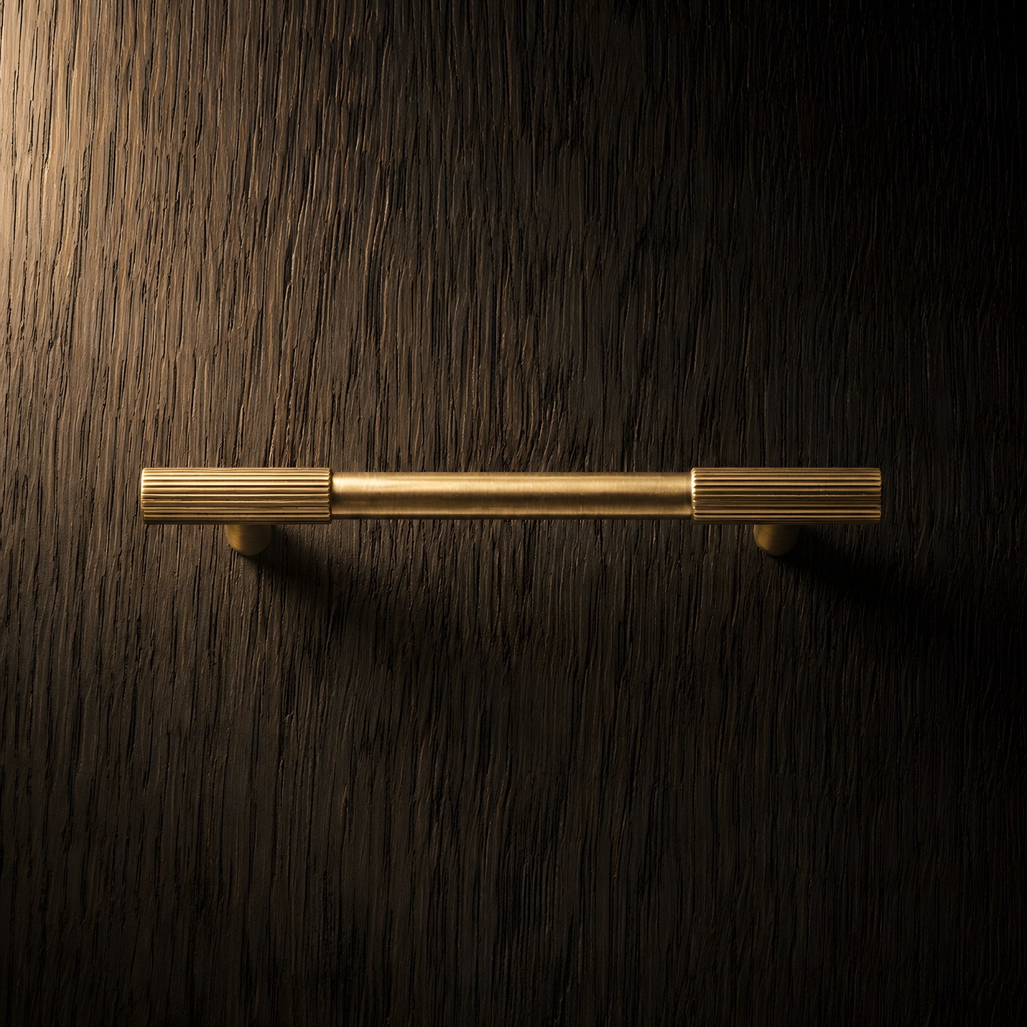vertical line pull brushed brass 128mm